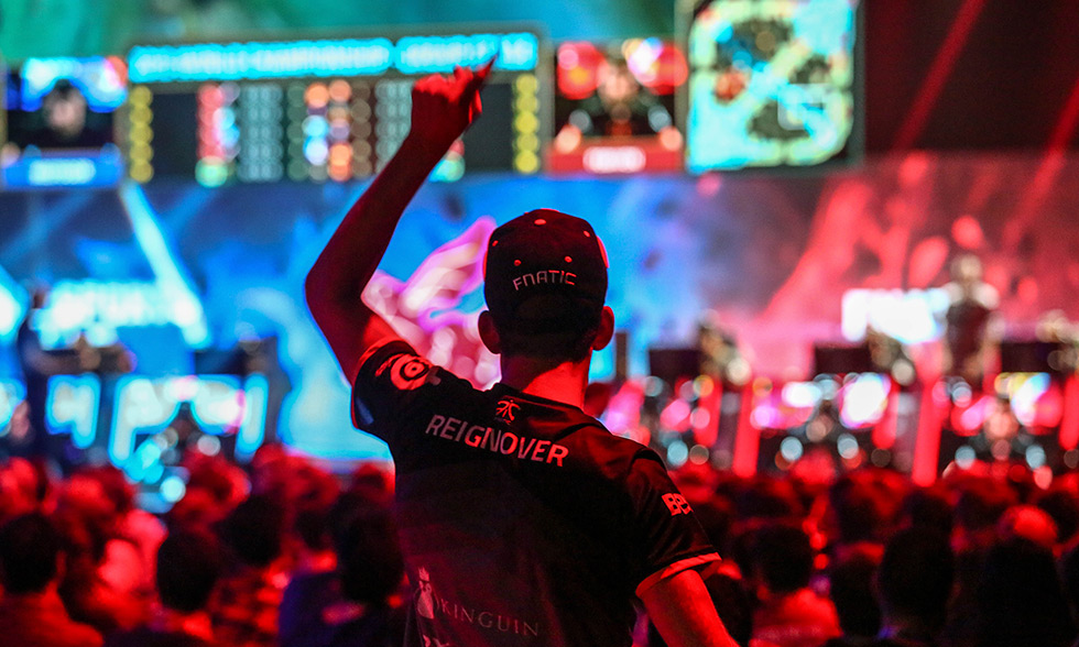 Uzi预测S15全球总决赛:LPL赛区面临LCK队伍挑战与版本更新压力 Uzi预测S15全球总决赛:LPL赛区面临LCK队伍挑战与版本更新压力